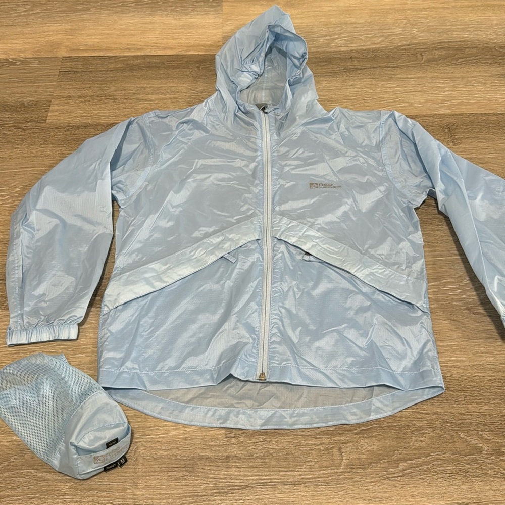 Like 🆕 Red Ledge Rain Stopper Hacket with mesh travel bag, Size Youth M
